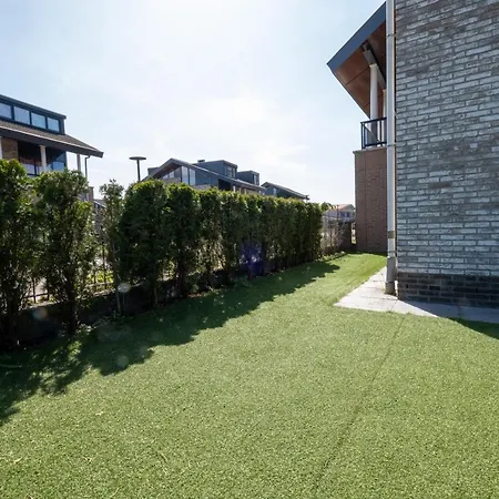 Semesterbostad Big 5-bedroom House In Capelle aan den IJssel