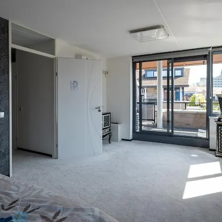 Big 5-bedroom House In Holiday home *