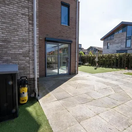 Big 5-bedroom House In Capelle aan den IJssel