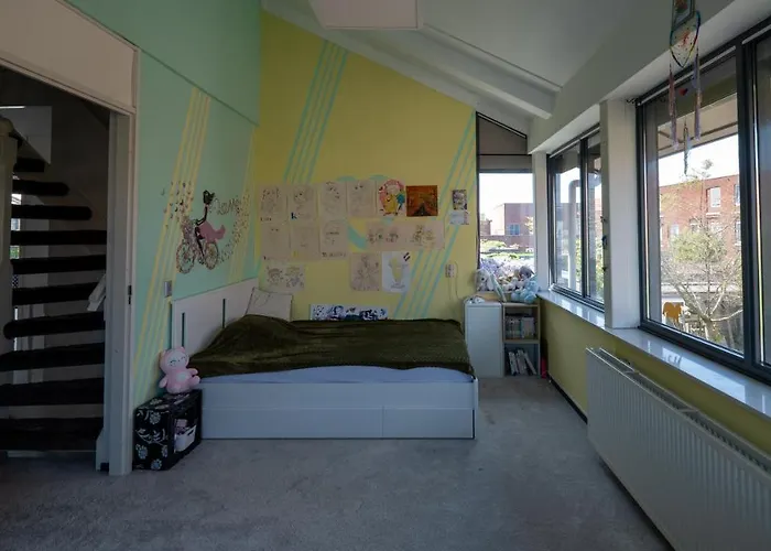 Big 5-bedroom House In Сasa de vacaciones Capelle aan den IJssel