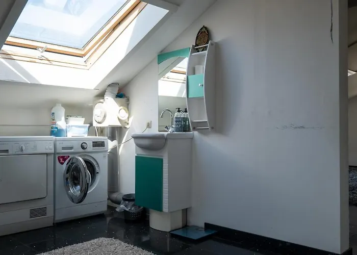 Сasa de vacaciones Big 5-bedroom House In