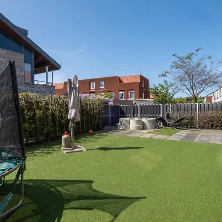 펜션 Big 5-bedroom House In *